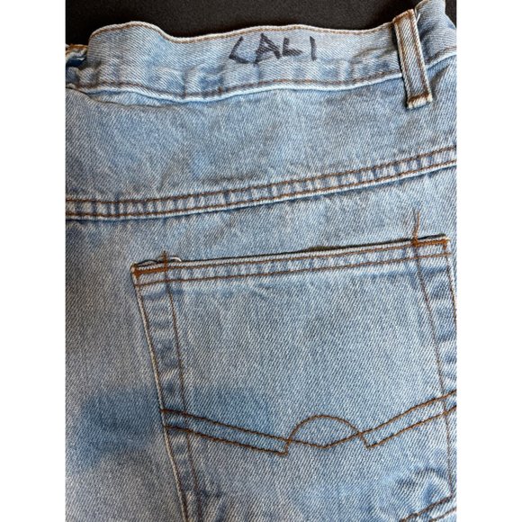 Cali Studios Graffiti Denim Shorts Bermuda Blue Size 32 - Picture 8 of 9